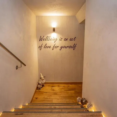 Hotel Romantic Plaza Madonna